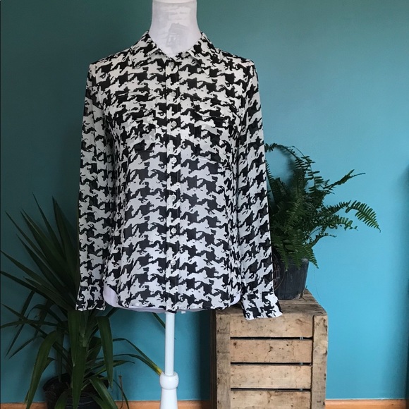Houndstooth Button Up Blouse - Picture 1 of 3